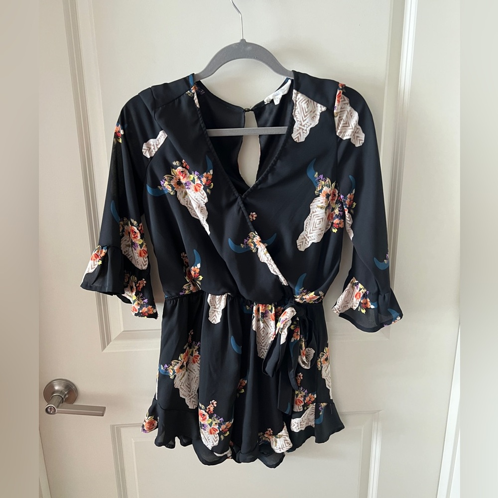 Peach Love Navy Floral Romper — Medium